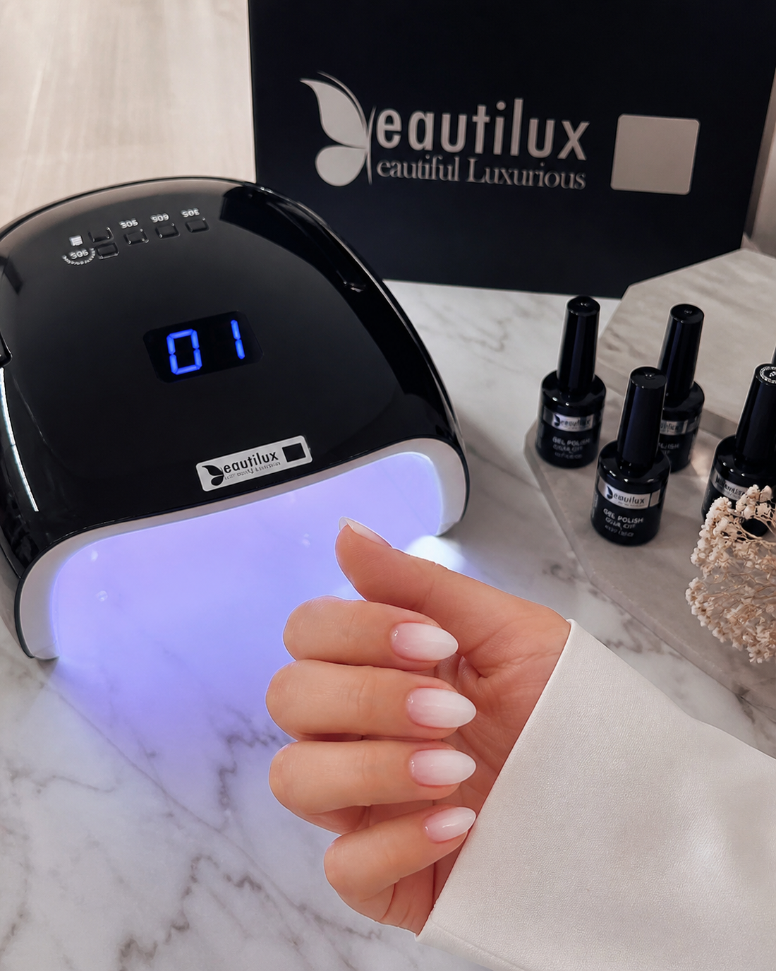 Comment réussir des milky nails parfaits (effet naturel sans traces) ?