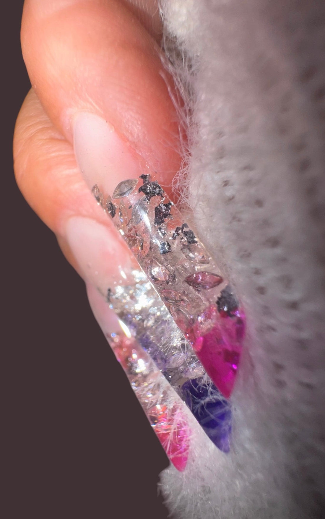 Combien de temps doit tenir une pose d’ongles (gel, semi-permanent) ?